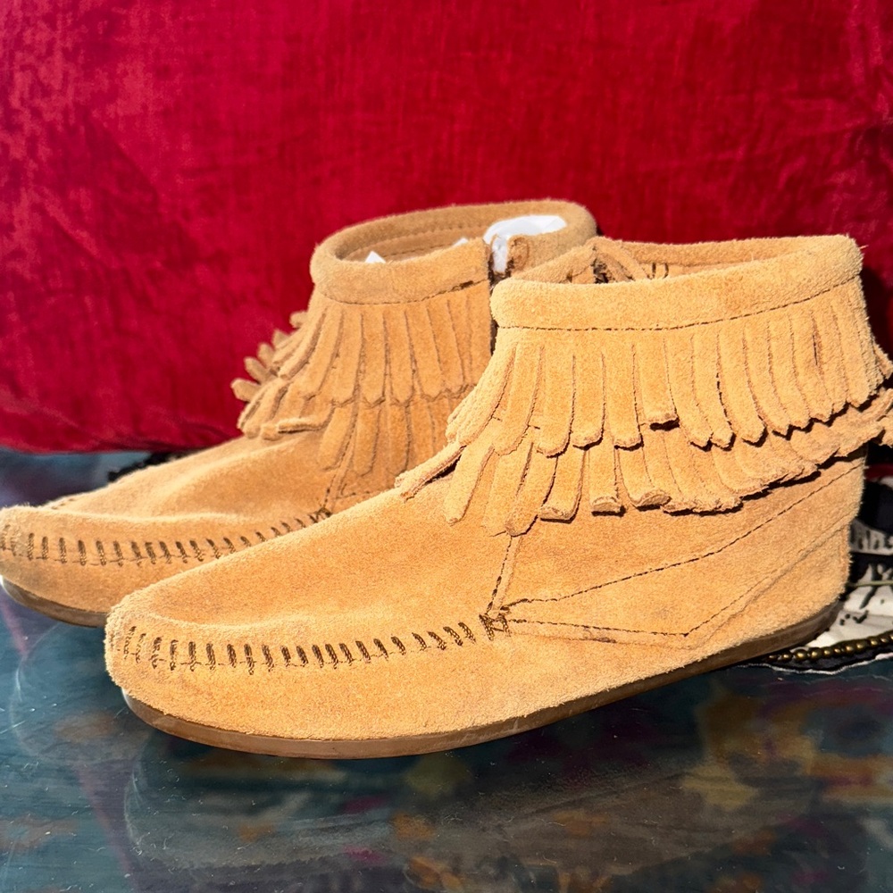 Tan Suede Fringe Minnetonka Ankle Booties size 13 kids